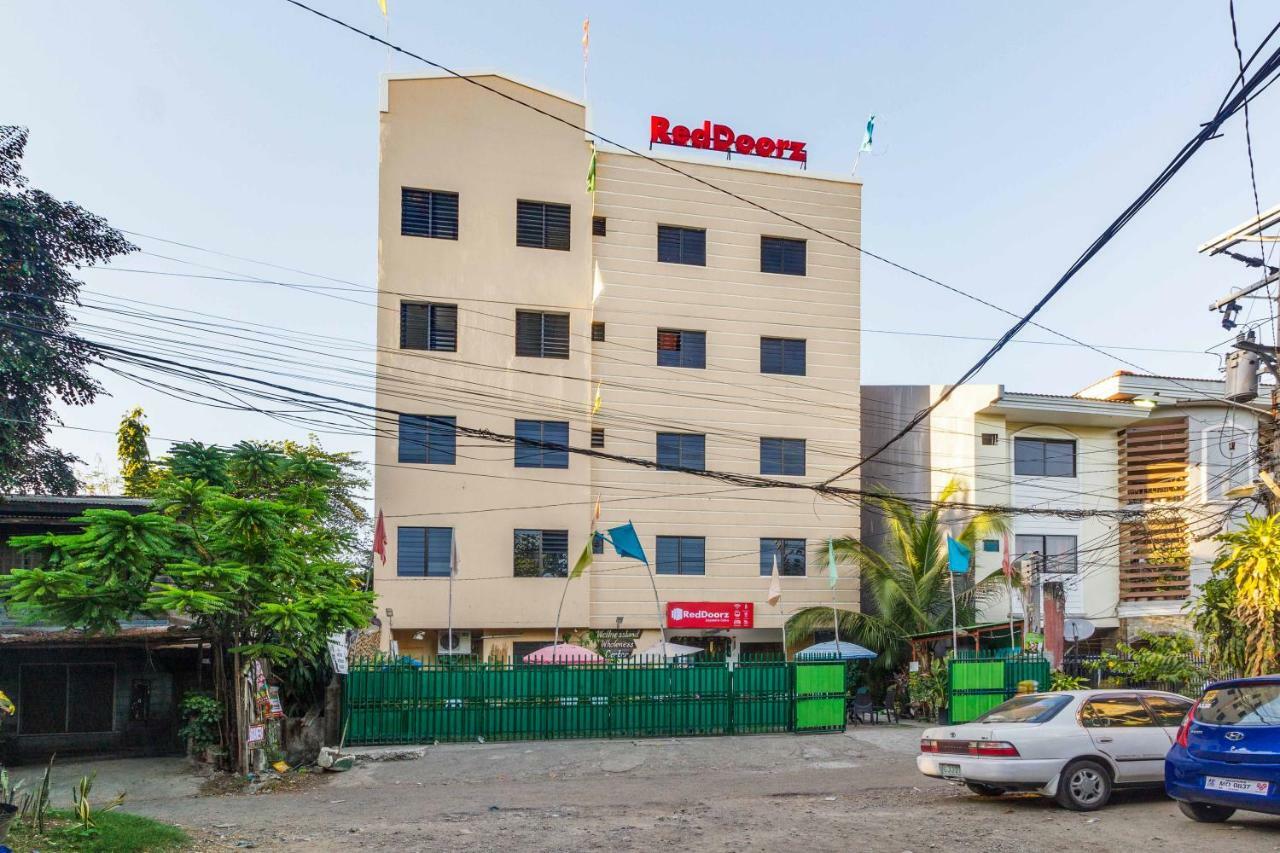 Hotel Reddoorz @ Zapatera Cebu Esterno foto